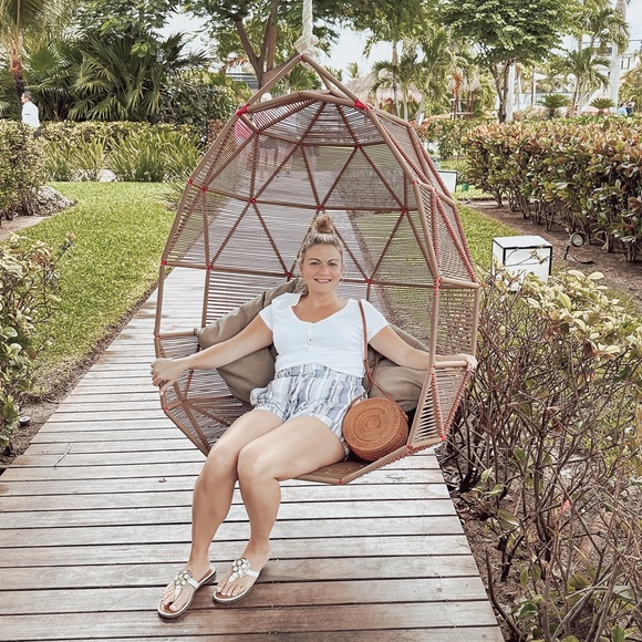 🎉 LIKE TO BE NOTIFIED WHEN I GO LIVE!! 🎉 - Picture 1 of 1